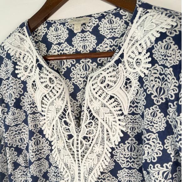 Talbots Women’s L Tunic Top Blouse Cotton Navy White V-Neck Lace Medallion Boho - Picture 1 of 8